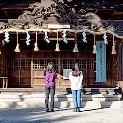 富丘⼋幡神社