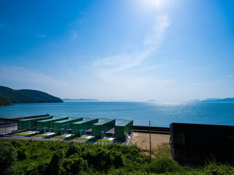 コンテナホテル小豆島 「SUNSET SHODOSHIMA」