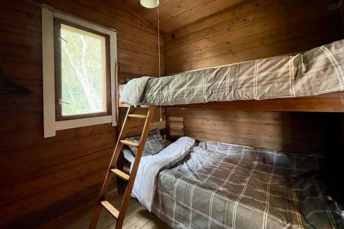 小豆島 山小屋 -The Little Cabin-