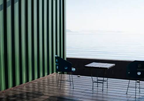 コンテナホテル小豆島 「SUNSET SHODOSHIMA」